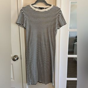 Forever 21 Black and White Stripped T-shirt Dress with scoop neck.